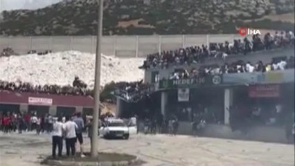 Antalya'da faciadan dönüldü: Drift festivalini izleyenlerin olduğu balkon böyle çöktü