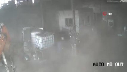 Hindistan'da buldozer lastiği şişilirken patladı: 2 ölü