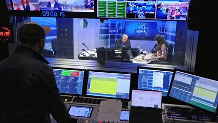 La diffusion des matchs des Bleus, une attaque en justice contre Netflix et une enquête sur la femme cachée de Poutine