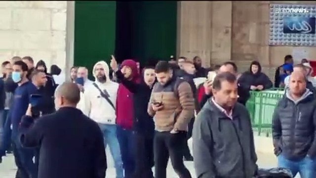 مواجهات في المسجد الأقصى بين مصلين وقوات الأمن الإسرائيلية