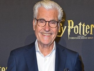 Er kann Schönling und Schurke sein: Schauspieler Sky du Mont wird 75!