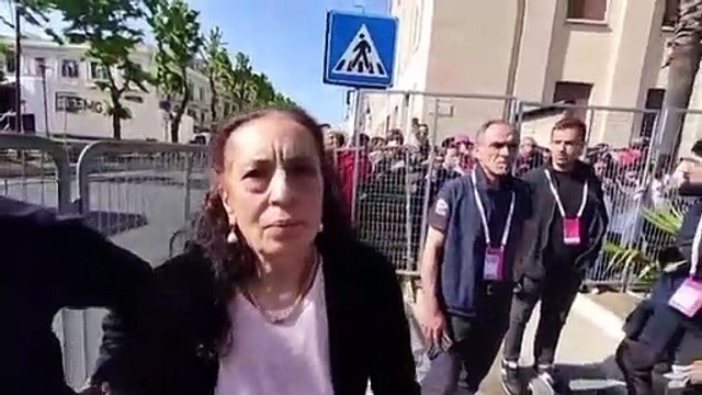 Giro d'Italia a Messina, la mamma e il papà di Nibali dopo l'annuncio dell'addio del figlio dal ciclismo