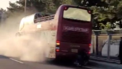 울산 시내 관광버스에서 연기...어린이 등 승객 36명 대피 / YTN