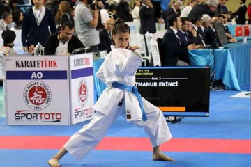 1800 sporcu tatamide şampiyon olmak için ter dökmeye başladı