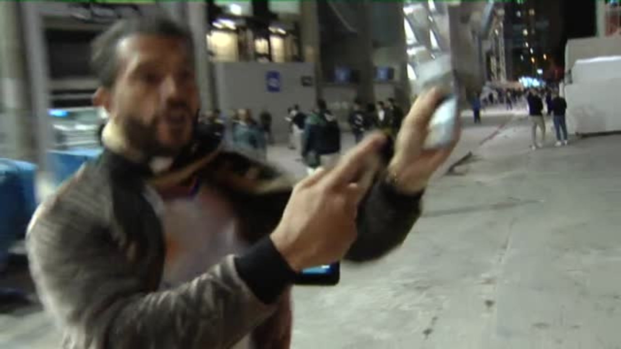 La remontada madridista en el último minuto dejó a algunos aficionados a las puertas del Bernabéu