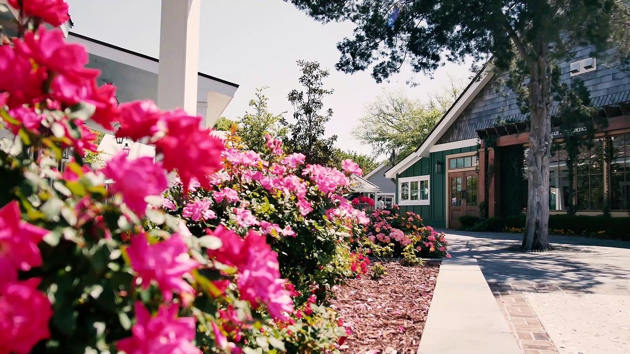 Barefoot Landing Entertainment District (Myrtle Beach, South Carolina) - 4k Travel VLOG Video & Review