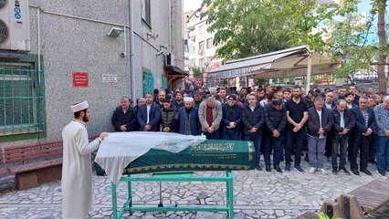 Son Dakika | Esenler'de sokak ortasında öldürülen genç kız gözyaşlarıyla toprağa verildi