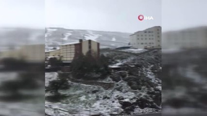 Скачать видео: Mayıs ayında yağan kar Erciyes'i beyaza büründü