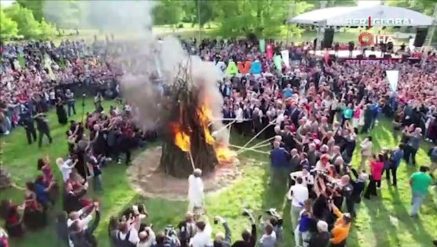 Edirne'de iki yıl aranın ardından 'Kakava Şenlikleri' coşkusu! Kakava ateşi havadan görüntülendi