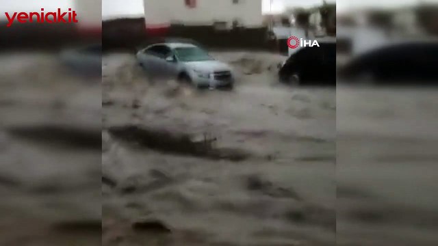 Meksika’da şiddetli yağış sele neden oldu