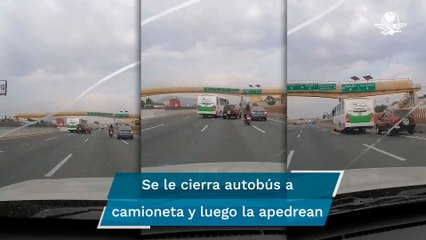 Sin importar que llevaba pasaje, así se le cerró un autobús a una camioneta