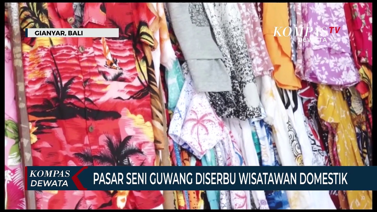 Pasar Seni Guwang Diserbu Wisatawan