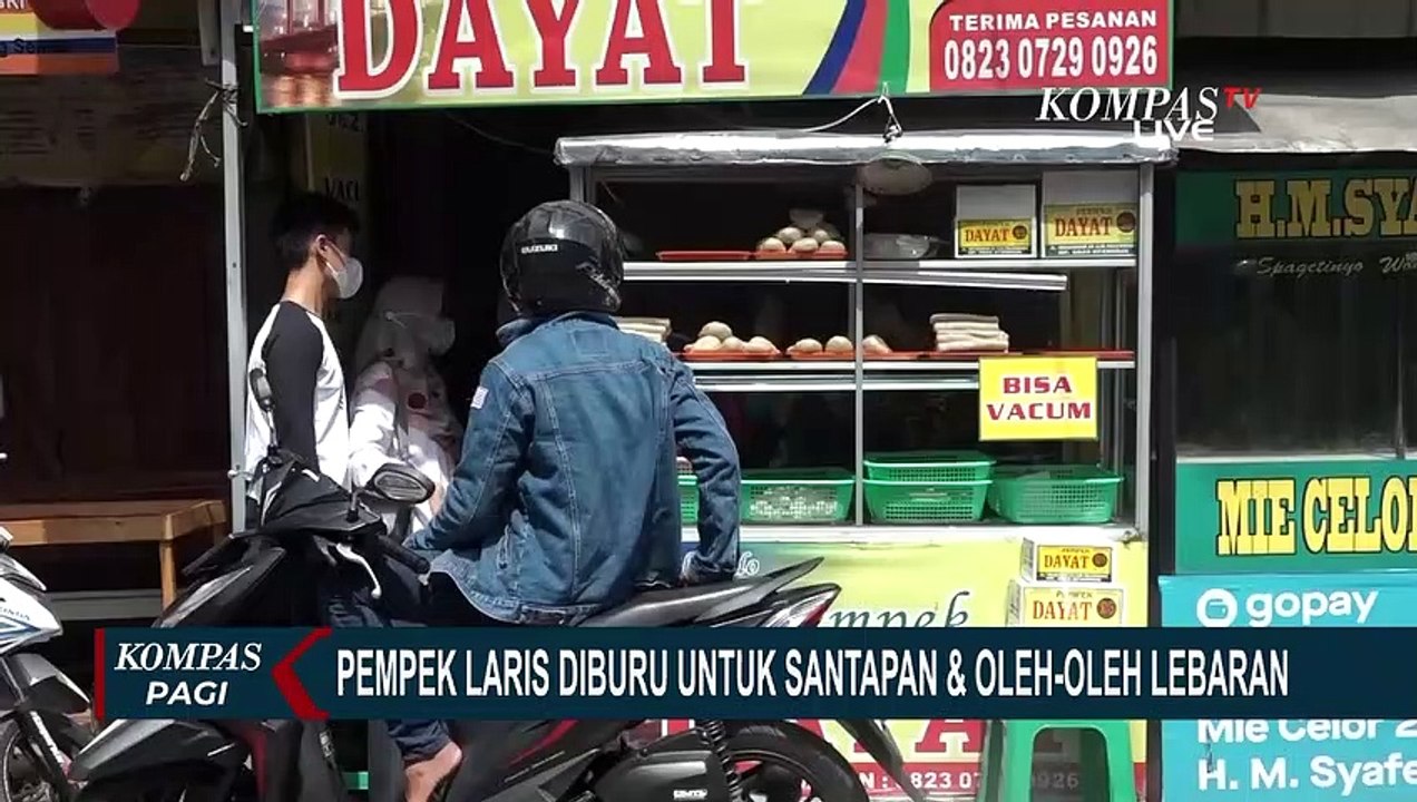 Laris Manis! Pempek Diburu Warga untuk Santapan dan Oleh-oleh Lebaran Khas Palembang