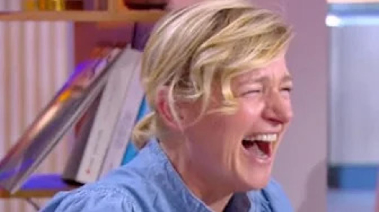 Aymeric Lompret remplace Bertrand Chameroy dans C à vous et provoque l’hilarité générale