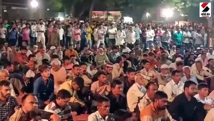 આણંદના હાડગુડ ગામમાં કવ્વાલ પર નોટોનો વરસાદ