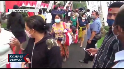Presiden Jokowi Bagi-Bagi Sembako & THR Di Tampaksiring