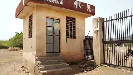 खरीद केन्द्रों से मोहभंग, केन्द्र सन्नाटे के साथ ताले में बंद