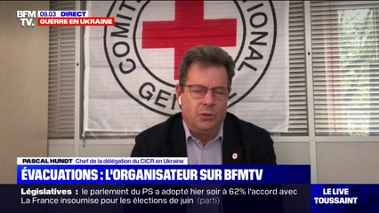 Pascal Hundt, chef de la délégation de la Croix rouge en Ukraine: "Un convoi est en cours, c'est une opération extrêmement compliquée"