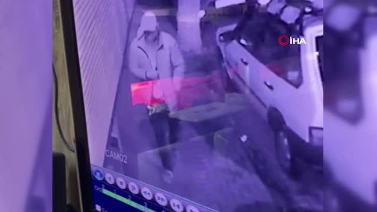 Gaziosmanpaşa'da matkap ile deldikleri kasadan 200 bin lira değerinde saat ve telefon çaldılar