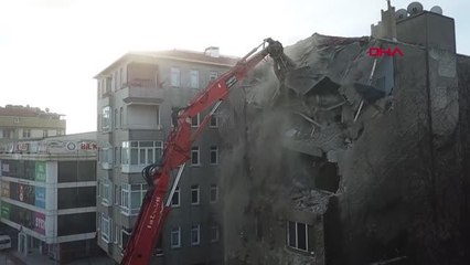 AVCILAR'DA YAPI STOĞUNDA YAŞANAN SIKINTI KİRA VE SATIŞ FİYATLARINI VURDU