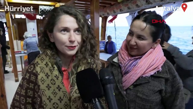 Antalya'da hıdırellez dilekleri günün ilk ışıklarında suyla buluştu