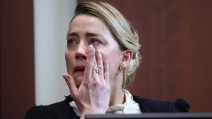 GALA VIDEO - Amber Heard en larmes : elle affirme que Johnny Depp l’a violée