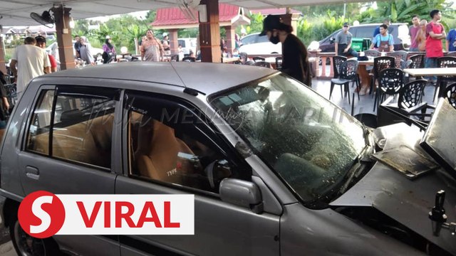 Senior citizen crashes car into crowd at restaurant in Melaka