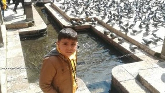 Otobüsün çarptığı Mehmet öldü; kaza anı kamerada