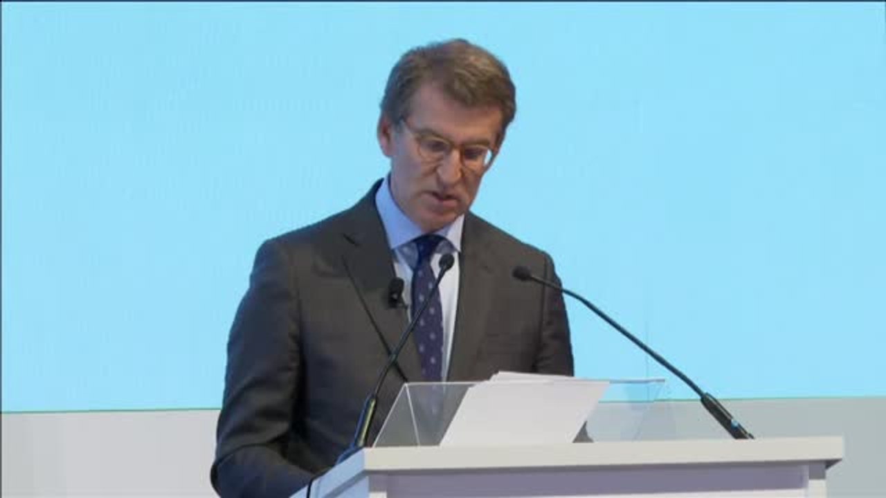 Feijóo: "Cataluña necesita hablar menos de política y más de economía"