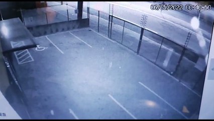Vídeo mostra ação de ladrão durante arrombamento em empresa no Bairro Alto Alegre