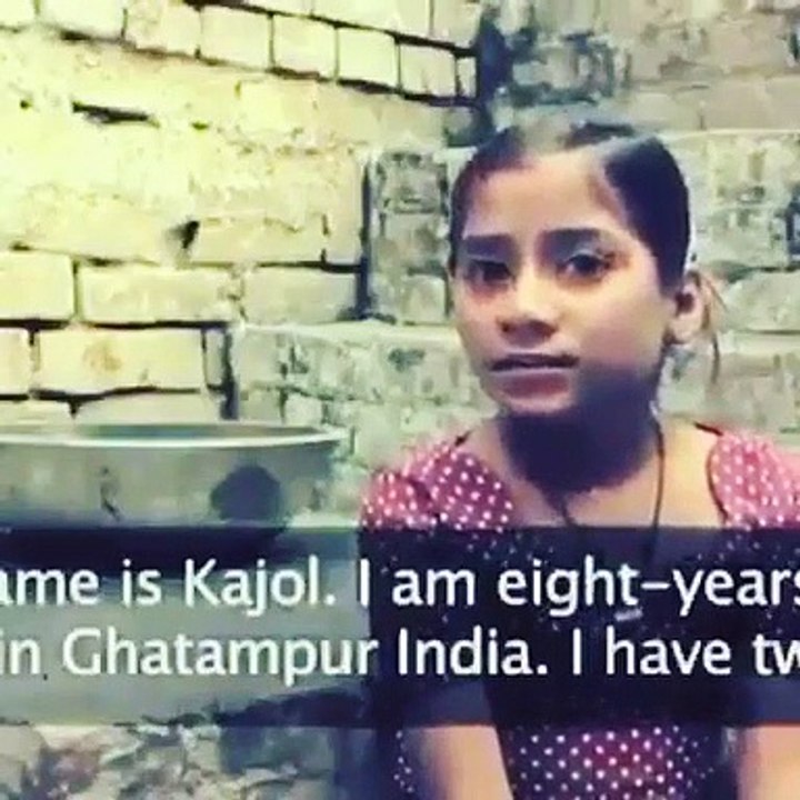 Cette jeune fille n'a plus du tout peur des serpents