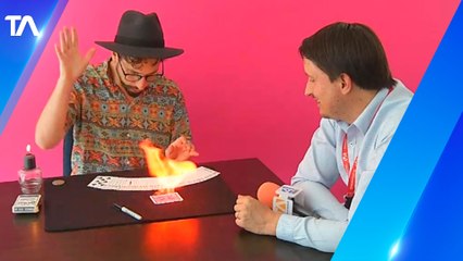 Raúl Adatti dejó su profesión de economista para convertirse en mago