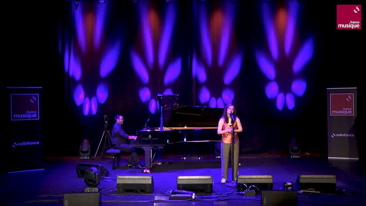 Stephen Sondheim : Into the Woods "No One is Alone"