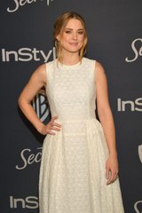 Alexandra Breckenridge Reveals Filming on Virgin River Season 5 Has Been Delayed