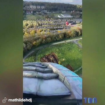 Elle fait une syncope dans une attraction