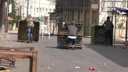 İsrail güçleri, "Batı Şeria'daki yerleşim birimi ve Aksa protestolarına" müdahale etti