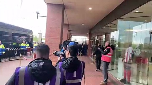 Sheffield Wednesday arrive at Stadium of Light ahead of League One play-off semi-final against Sunderland