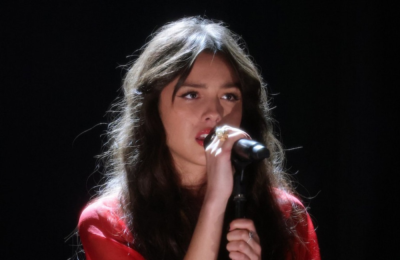 ⁣Olivia Rodrigo delivers powerful speech on the right to have an abortion