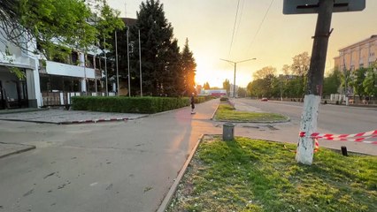 Sur le front ukrainien, Roman, skateur devenu "roi des rues" de Kramatorsk
