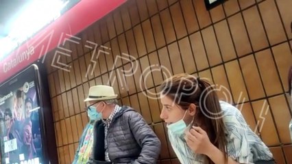 A la caza de carteristas en el metro de Barcelona