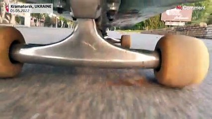 Flips auf dem Friedensplatz: Skateboarder Roman (18) ist der König von Kramatorsk