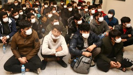 Afganistan ve Pakistan uyruklu 213 düzensiz göçmen sınır dışı edildi