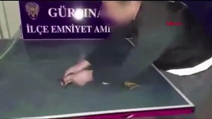 Van'da, araçta cerrahi maske içinde kopya düzeneği bulundu