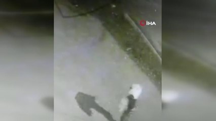 Güvenlik kamerasına takılan bakır hırsızı yakayı ele verdi