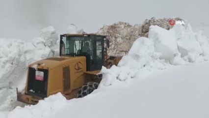 Mayıs ayında karla mücadele çalışmaları devam ediyor