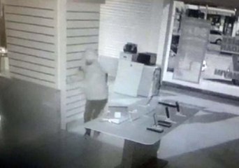 Son dakika haberleri | 42 SANİYEDE 75 BİN TL'LİK CEP TELEFONU HIRSIZLIĞI KAMERADA