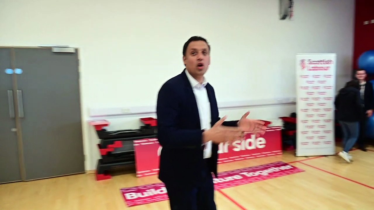Anas Sarwar meets new Labour councillors