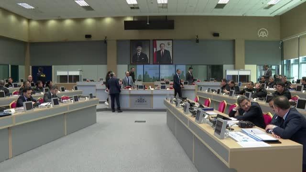 Son dakika haber... İçişleri Bakanı Soylu, "Düzensiz Göç, Uyuşturucu, Terör ve Asayiş Değerlendirme Toplantısı"na katıldı