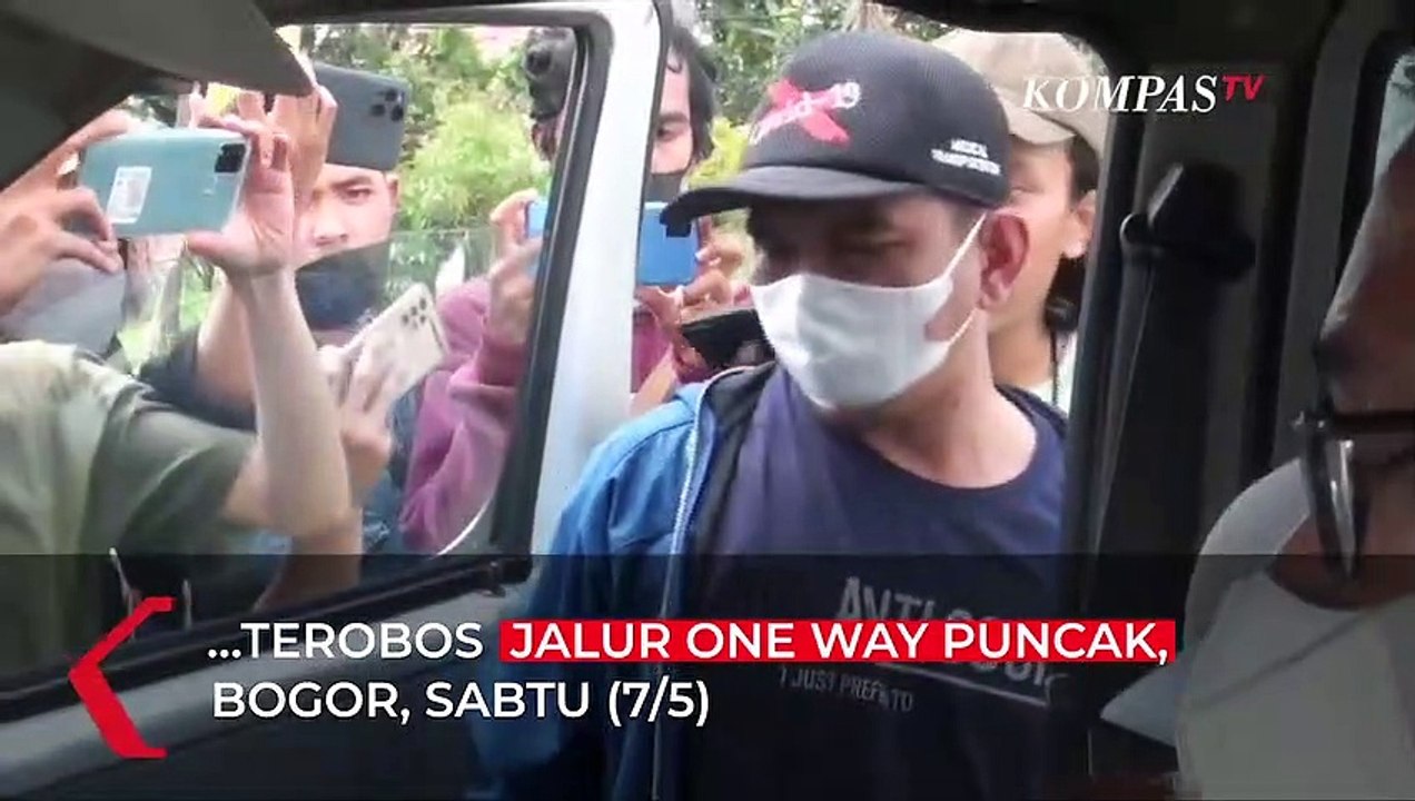 Begini Kata Polisi Kronologi Ambulans Logo Golkar Terobos One Way di Puncak