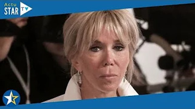 Investiture d'Emmanuel Macron : sa femme, Brigitte, et sa mère, Françoise, assorties en blanc pour l